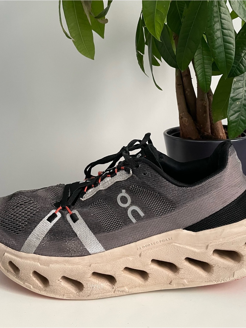 Men Size 12 On Running Cloudeclipse
Fade Sand Running Shoes